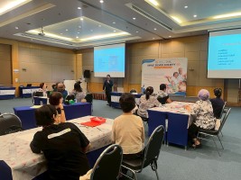 วาดภาพระบายสี ศิลปะด้วยมือวัยเก๋า ครั้งที่ 5